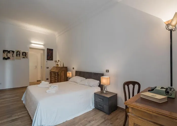 The Rent - Elegant Three-bedroom A Few Steps From Fontana Di Trevi Apartamento *