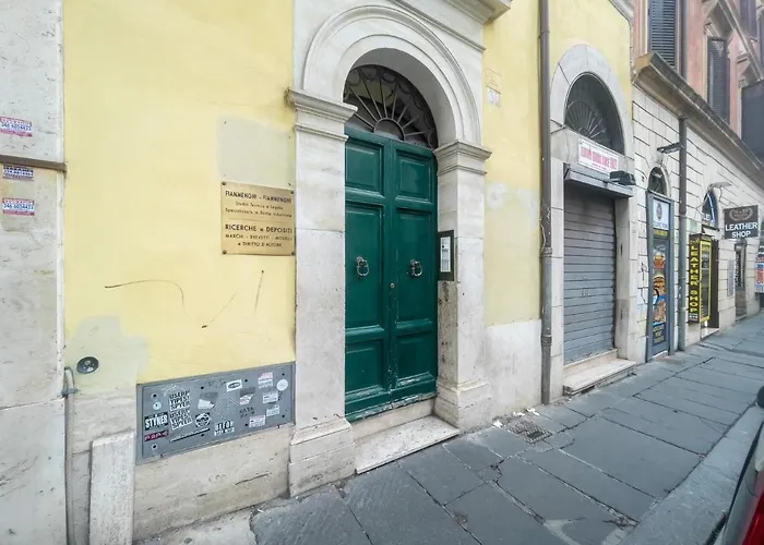 The Rent - Elegant Three-bedroom A Few Steps From Fontana Di Trevi Apartamento