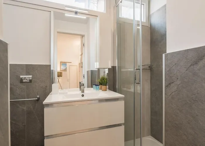 The Rent - Elegant Three-bedroom A Few Steps From Fontana Di Trevi Apartamento