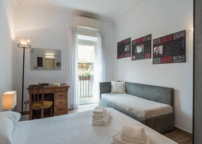 The Rent - Elegant Three-bedroom A Few Steps From Fontana Di Trevi Roma