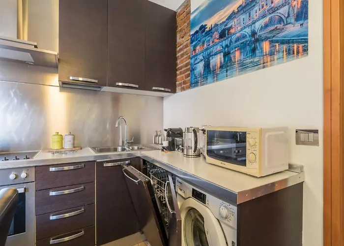 The Rent - Elegant Three-bedroom A Few Steps From Fontana Di Trevi